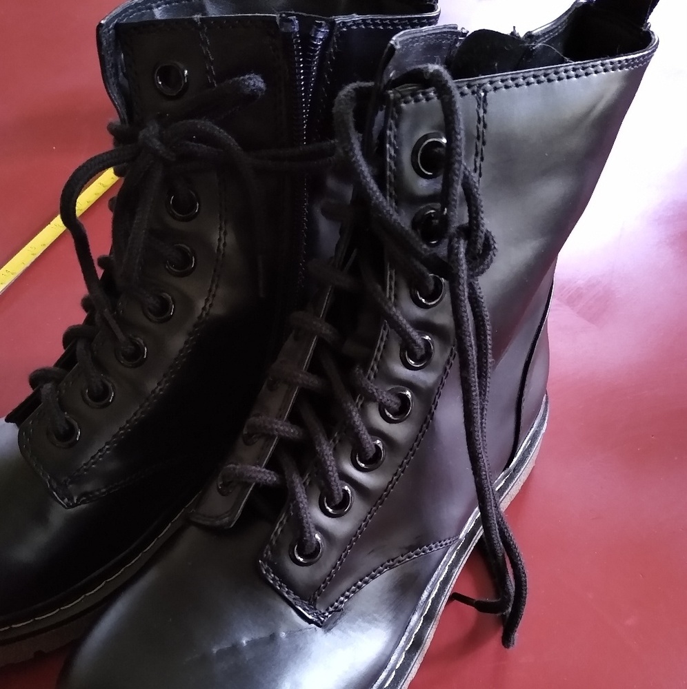 Maurice black combat style boot